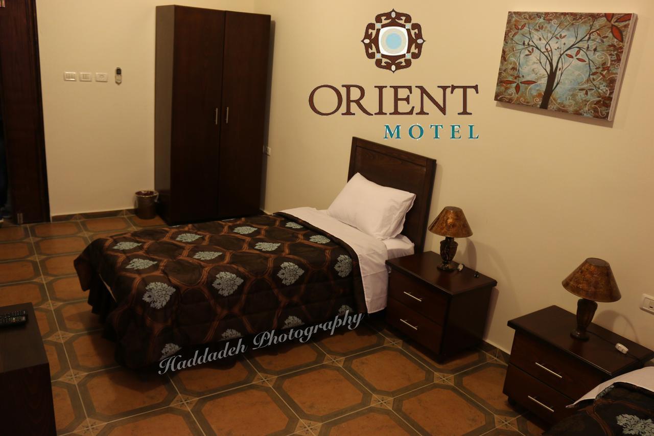 Orient Hotel Nablus Exterior foto